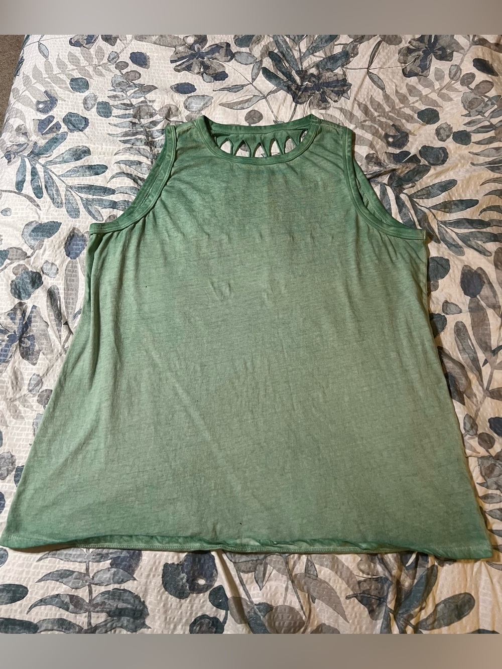 Torrid green mineral wash tank top, EUC
